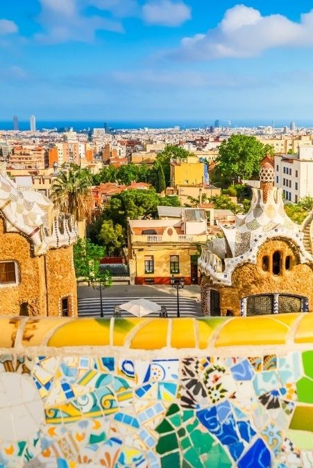 Gaudi Masterpieces and Gothic Alleys