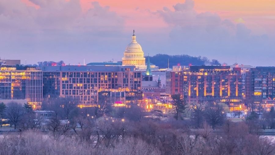 Washington DC skyline and destination imagery
